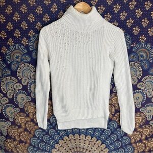 🦋5/20$🦋 heavy knit white turtleneck